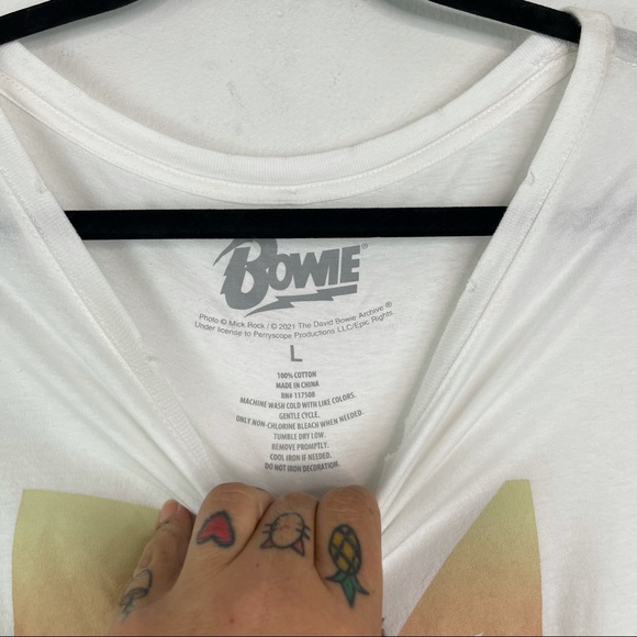 David Bowie Ziggy Stardust Distressed Tee NWT Size L - Picture 7 of 10